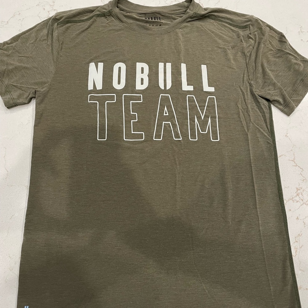NOBULL Men’s Medium T-Shirt